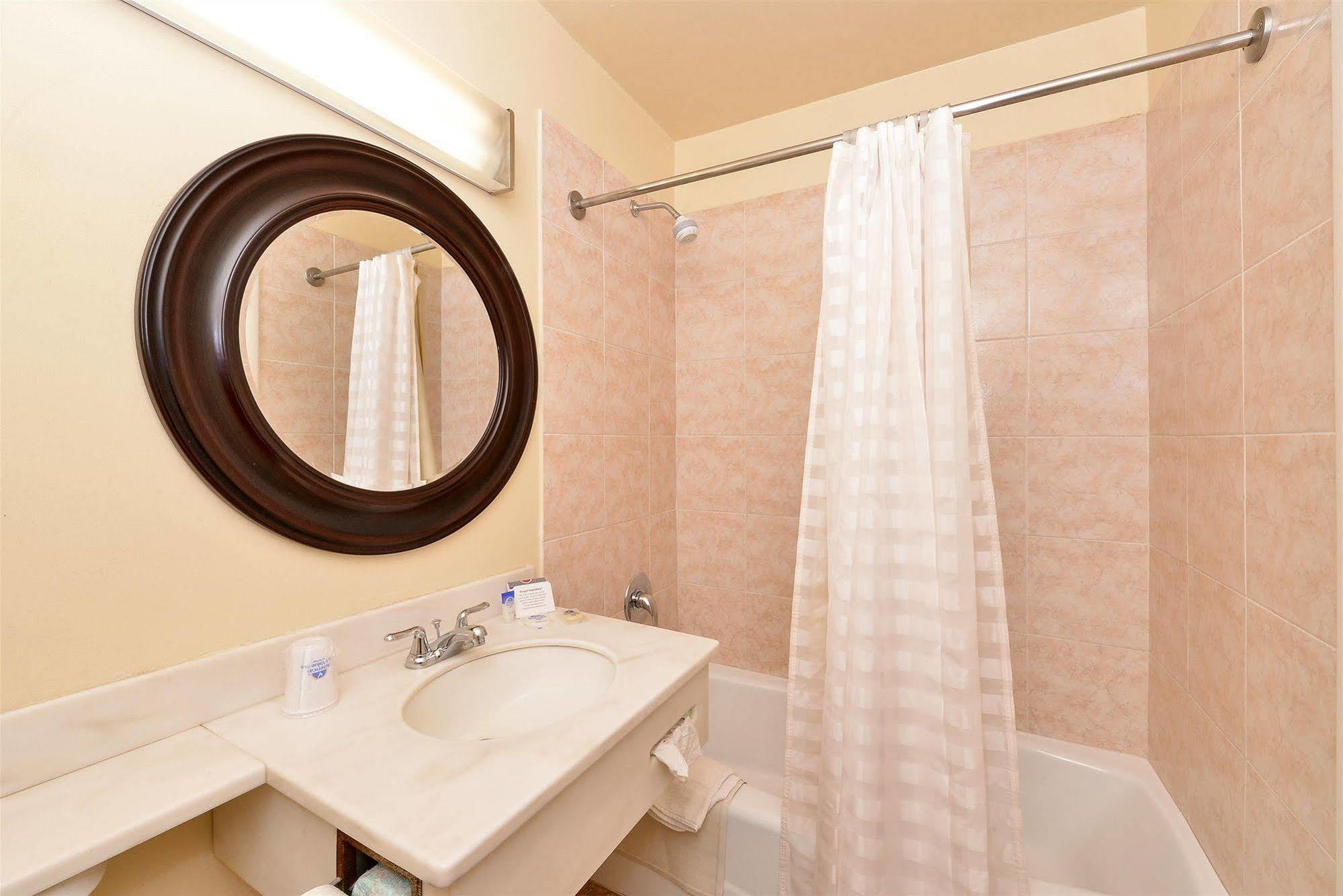 Americas Best Value Inn Ashtabula/Austinburg Exteriér fotografie